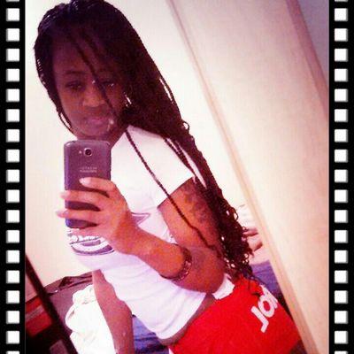 CarlyThomas0's profile picture. 