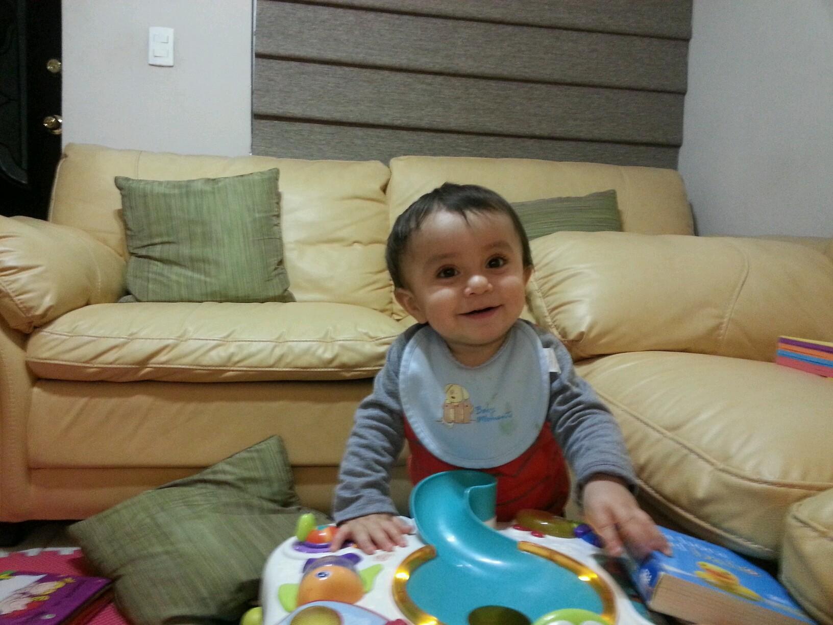 rchavero09's profile picture. 