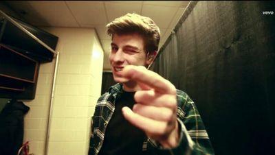 #Leafs - cursed to love them | gaming's my thing ✌️| music's my main and so is muffin man (@shawnmendes) *insert muffin emoji if there freaking ever was one*