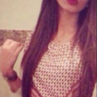 اطرب ع شوفته واشفق على قربـه ،
واطريه بالخير لو م كان يسمعني!”