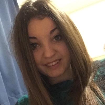Charlottetookey dance student at falmouth ❤️
she got an ass that a swallow up a G string but up top two bee stings
