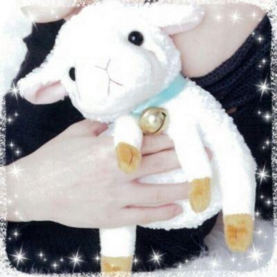 うちの苔玉が枯れてきていて、とても悲しい。