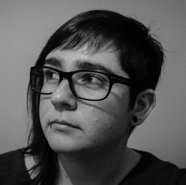 Dissenyadora gràfica i multimèdia. Hacking Ètic i Ciberseguretat. Dretana d’esquerres. Animal i animalista. Per un futur #EnFemení