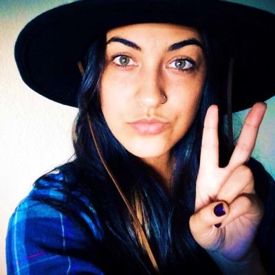 POPmyCHERIE's profile picture. instagram @popmycherie