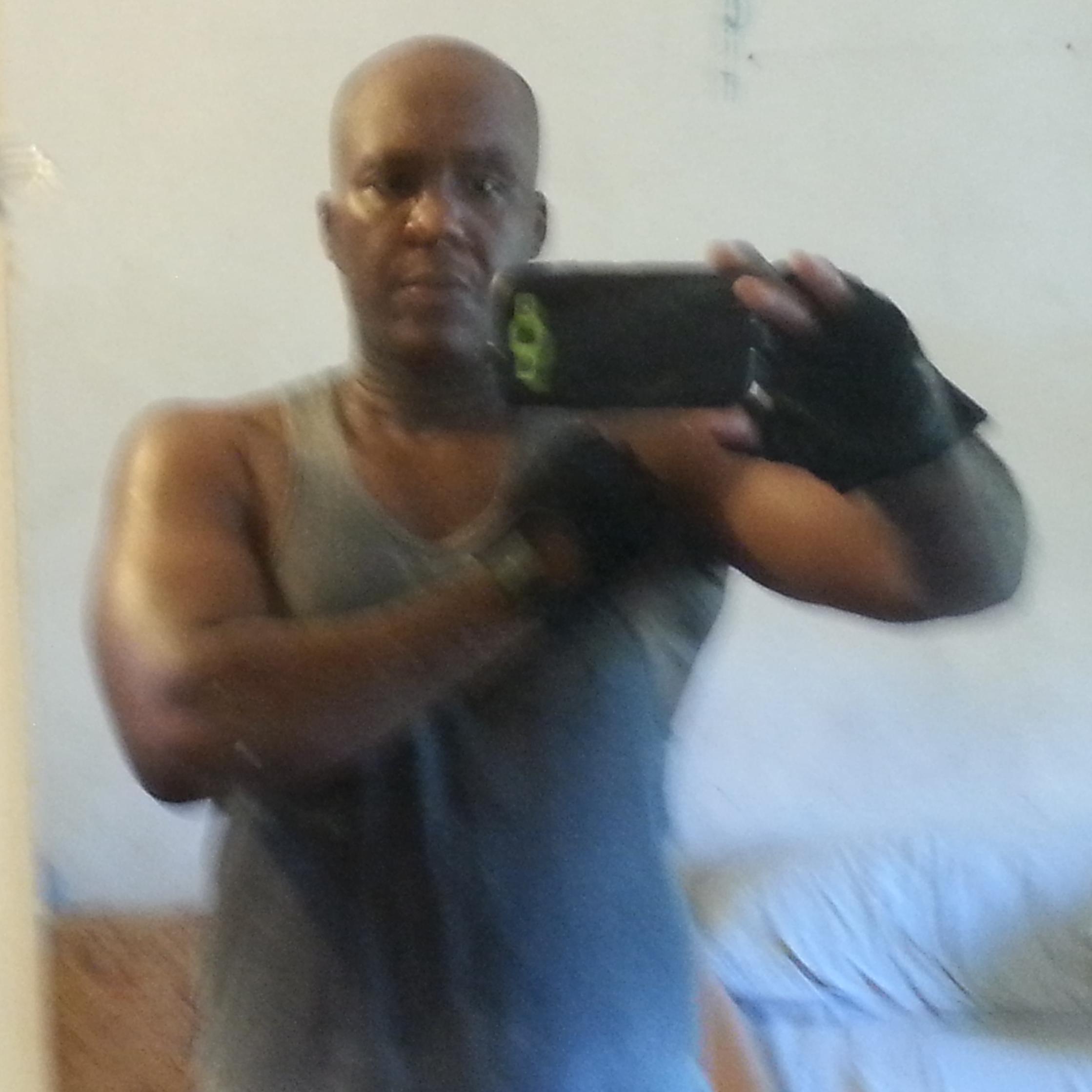 mikkky12's profile picture. Just be yourself