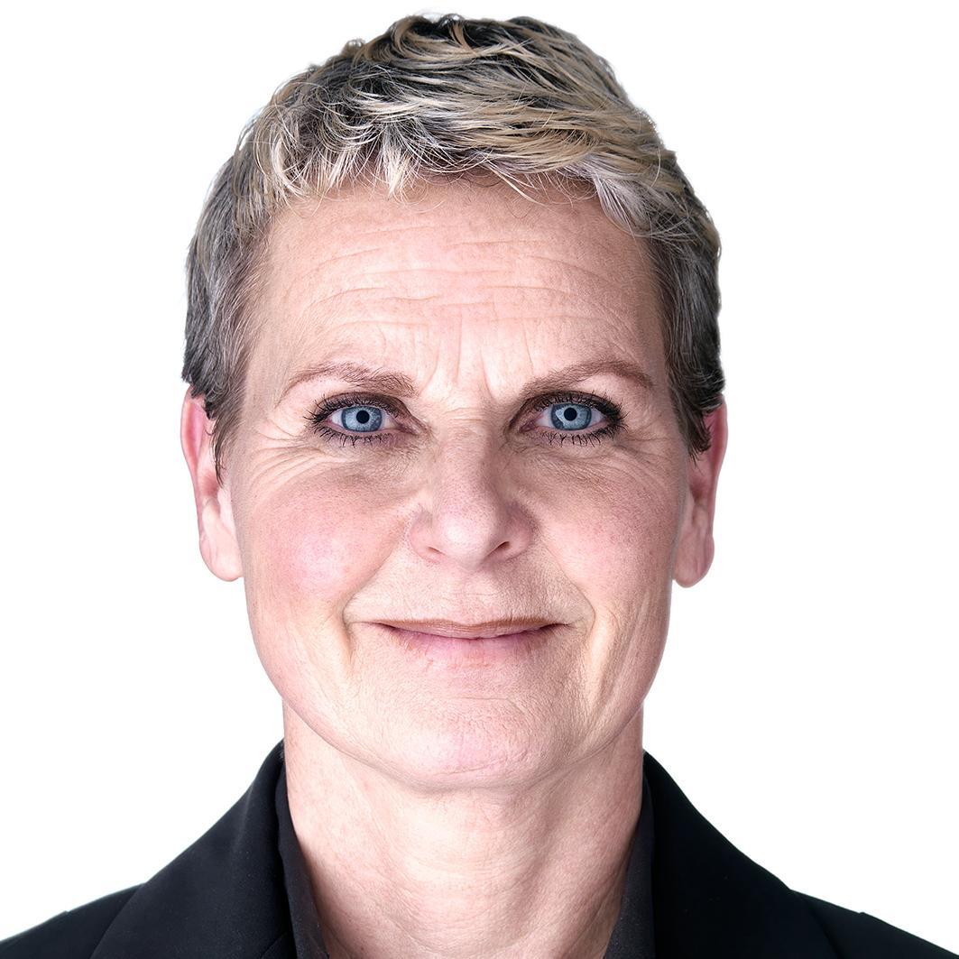 Ik heb 20 jaar ervaring met arbeidsrecht. Ik hou van recht door zee; geen prietpraat, humor en snelle praktische oplossingen. Voor werkgevers én werknemers.