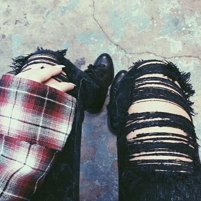 FadingXLove's profile picture. I think you forgot your knife in my back