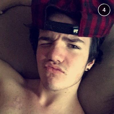 Please RT this, is veeeery importante, please, ILY https://t.co/9qZegn7pO2 THANKS
