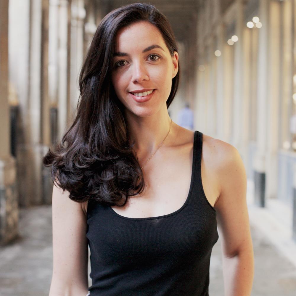 Writer. Photographer. Digital Brand Consultant. Irlandaise. Founder of TrésorParisien https://t.co/qsdjPmqbyb