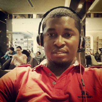 i love reading, traveling,watching movies, soccer and meeting new and interesting friends. MUFC❤💯