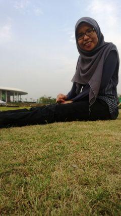 adhwazaty's profile picture. forget what hurt you... keep smiling..