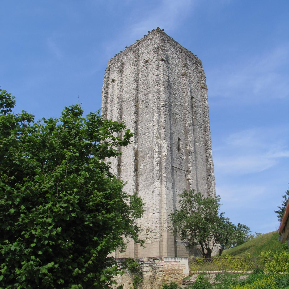 tourisme_loudun's profile picture. Capitale #Renaudot, architecture renaissance et classique, #Loudun offre une merveilleuse balade dans l'histoire.
Compte non officiel.