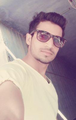 Ranveersingh95's profile picture. 