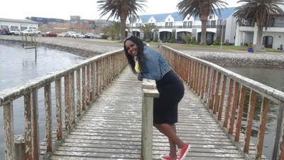 A wife, mother,a teacher n a mentor!I'm fun, loving n caring.I love laughing and dancing a lots! FUN is Me!