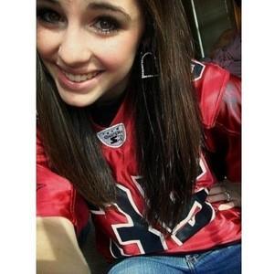 abbyymarieee's profile picture. .Single. Football #35.