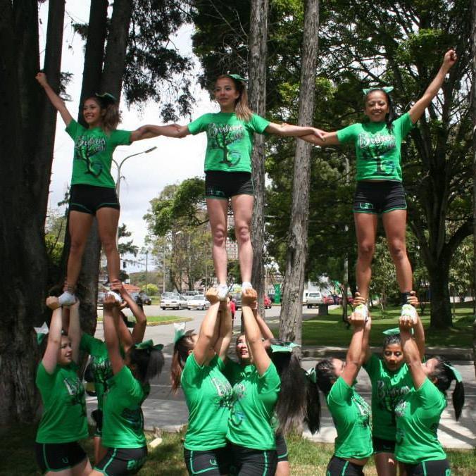 Somos el equipo femenino de Porras de la Universidad Nacional de Colombia-sede Bogotá. Conformado por estudiantes de diferentes carreras de la universidad.