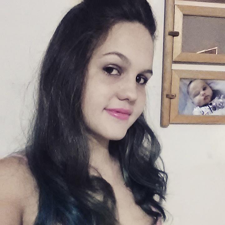 Brasil , 18 , Solteira ;D