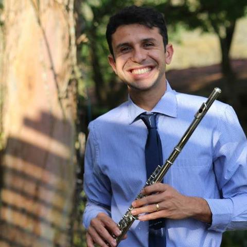 Músico Saxofonista, Trompetista e Flautista.