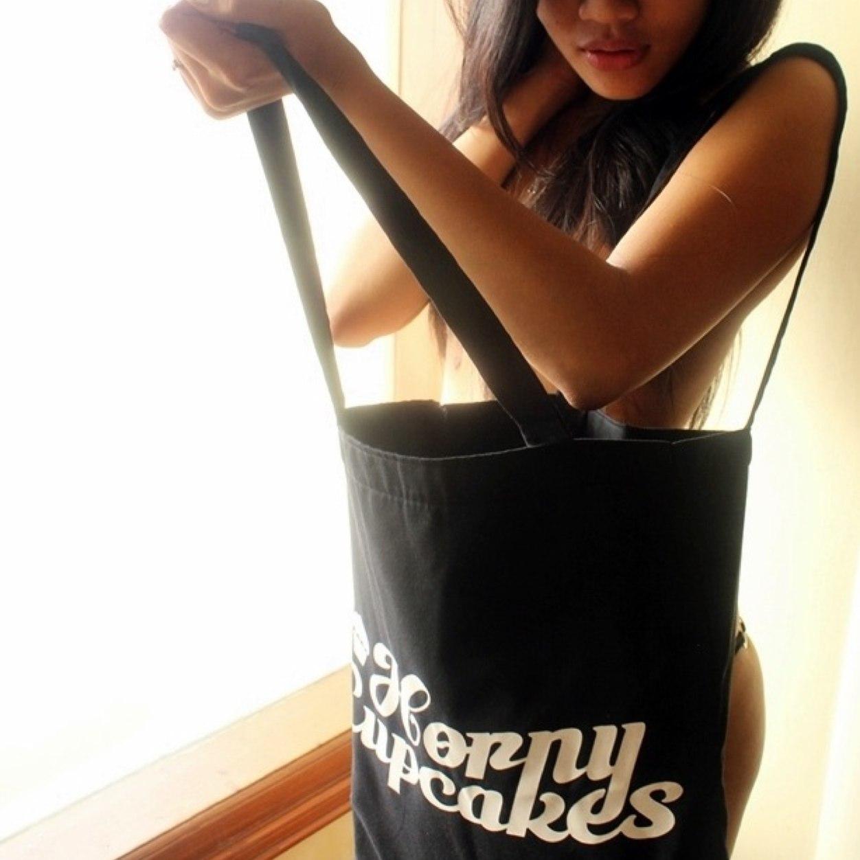 Dirty Clothing, text me 085727543303 / 7D0A9CF5