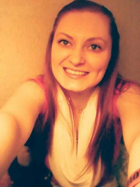 yep, so I'm Lil Kimmie Raeann that crazy chick everybody calls 'White Girl' (:
