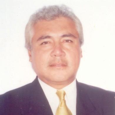 Economista y Doctor en Administracion