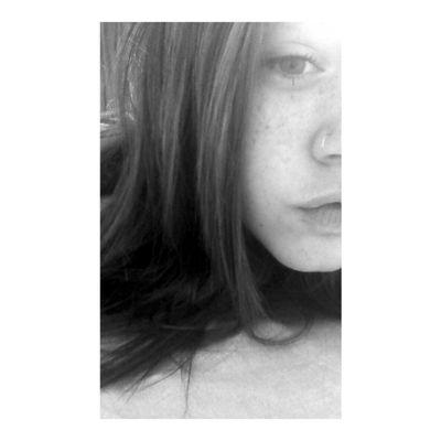 Insta  @__coorraa
Snap  gi_corra