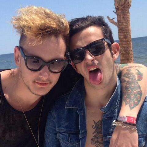 follow me back on my personal @babygirlhealy x
