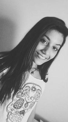 Será que eu falei o que ninguém ouvia?
Será que eu escutei o que ninguém dizia?
Eu não vou me adaptar.