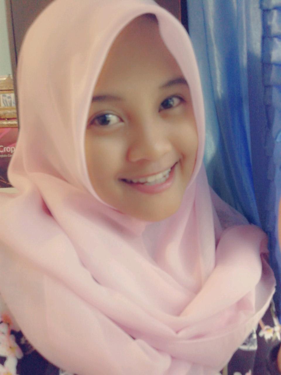 yuniasnaw's profile picture. ♥Muslim || ig: yuniiasnawati  ||                                                         path: yuni asnawati