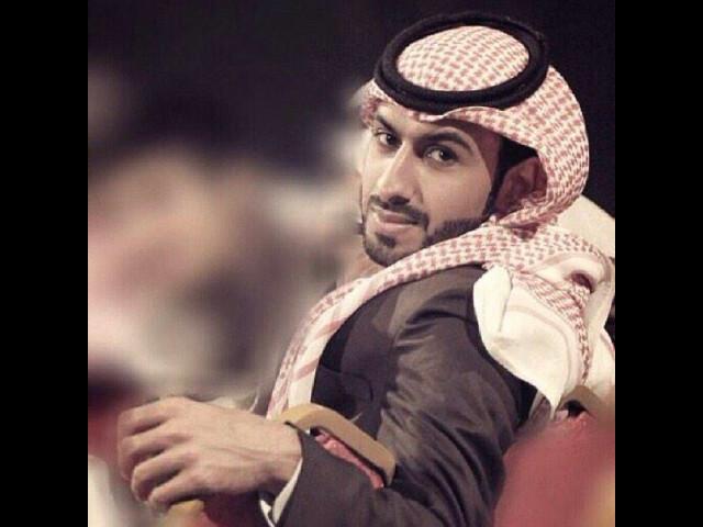 دثروهُ بِـ الرحمَات وظللوهُ بِـ غيمة العفو والحِل منكم .) رحمك اللهه حبيب الشعب
