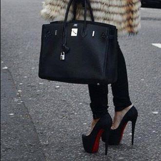 Don't we al love Fashion!!
Style My Closet is de website om jou te helpen met Style advies. Ook vind je hier de laatste nieuwtjes op het gebied van mode en meer