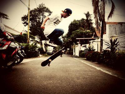 Skateboarder | Designer | Guitarist | Photograph