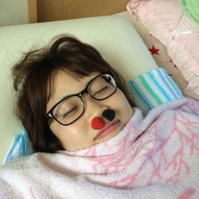 24時間365日寝るか食べるか電子機器をさわる生活がしたい
