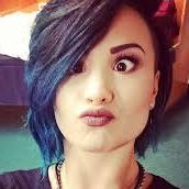 Hello ^-^ Meu nome é Vitória e gosto muito da Demi *w* .Gosto de animes também ,adoro filmes de terror ,ler,escrever.Minha música favorita  é Together da Demi.