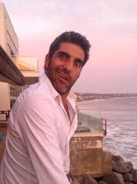 varuk_michel's profile picture. Dramaturge, acteur, mécanicien et podologue à la Comédie Française