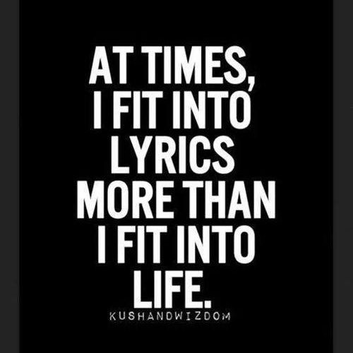 emilyj0209's profile picture. Idk. I was born in Buckinghamshire and I like music and junk food.....