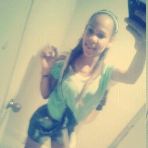 → Diσs Antε Tσdσ † mi ƒℓαкα @sarahmontero23 mi enana @Nayeliimejiia mi βғғ @chicaledaveloz