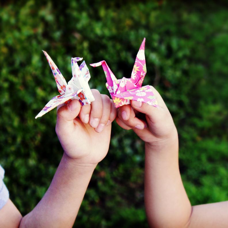 Orizuru2015's profile picture. The official Twitter page for Orizuru short film.Its story about thousand paper(Origami) cranes and peace.　アメリカLAで制作中の短編映画「折鶴」公式アカウント。応援よろしくお願いいたします！