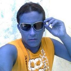 Leandro pereira Rádialista/Apresentador  Twitter Oficial: @ClubeBigFollow