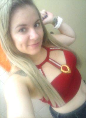 Brasileira, 20 anos e mãe da Manuella de 1 ano e 10 meses ❤