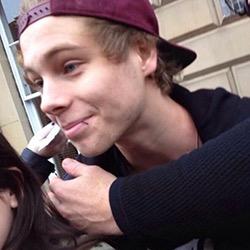 michael bea ashton odeya