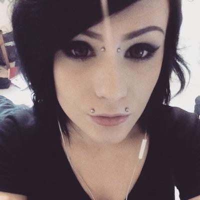 Bex, 19, Artist, fx artist, tattoo art, cats.