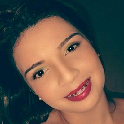 Baiana ,  Aquariana, rubro negra, Discente em  filósofia   e apaixonado pela vida !!