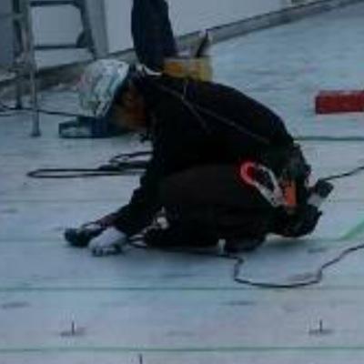 lev210's profile picture. 防水工