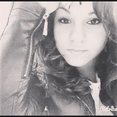 trapanigiulia19's profile picture. Life's too short to even care at all