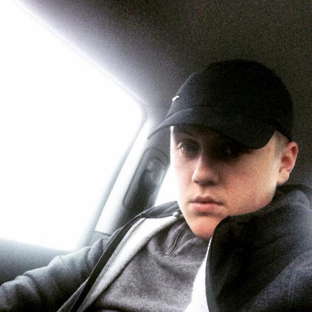 Devon_WBA's profile picture. favourite player; Claudio'Yacob&Sadio'Berahino&Craig'Gardner