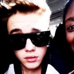 Fã de 5 gays e um bi 
JUSTIN FOLLOWS