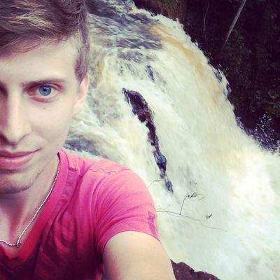 LeonardoSotto's profile picture. #TIMBETA
Estudante de Medicina na Universidade Estadual de Maringá - UEM