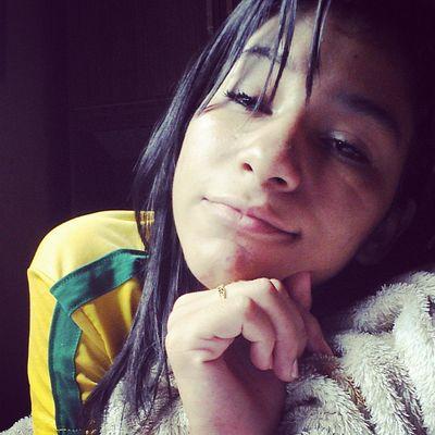 Sou apenas mais uma menina romantica, no meio de mtos sem amor!!