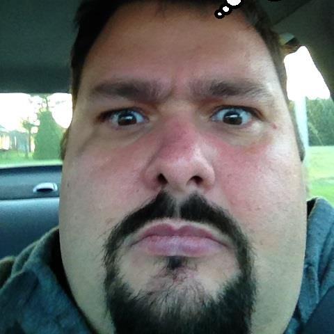 smill1978's profile picture. J'aime voyager et faire de la route, sa doit être pour cette raison que je suis devenu un Trucker! 😉